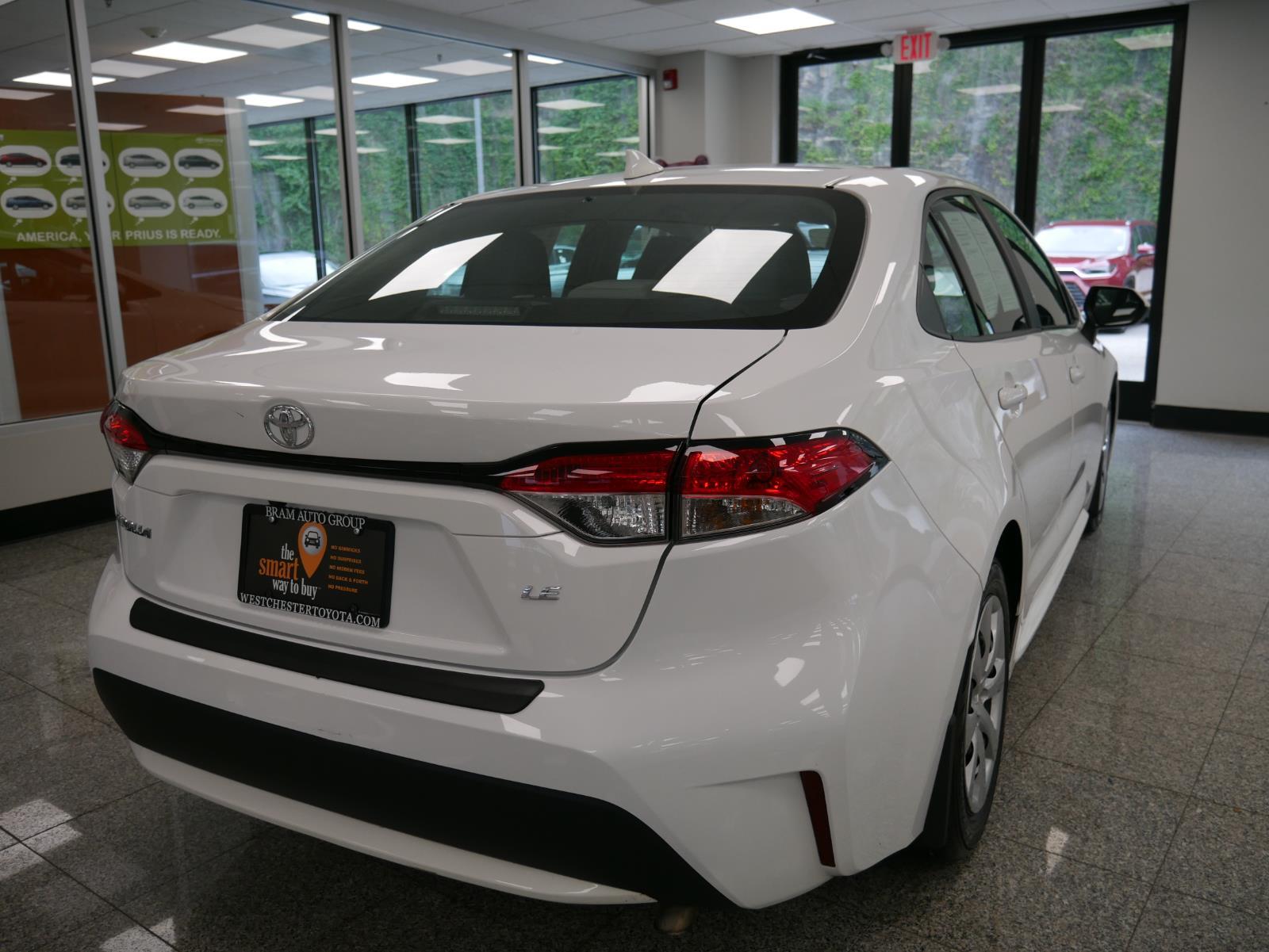 2021 Toyota Corolla LE 4