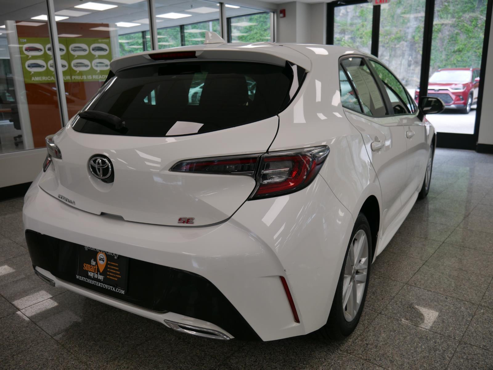 2022 Toyota Corolla Hatchback SE 4