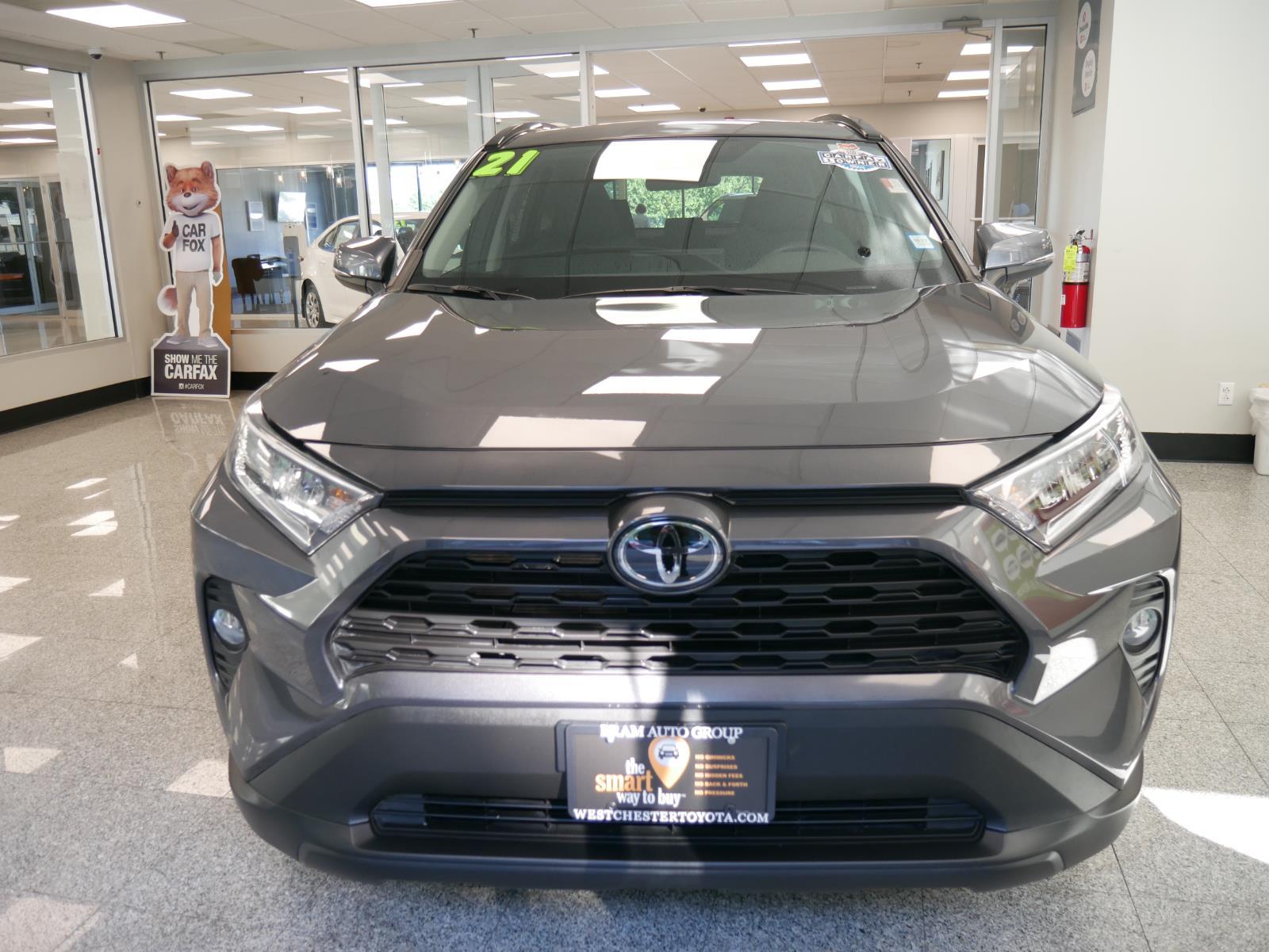 2021 Toyota RAV4 XLE 5