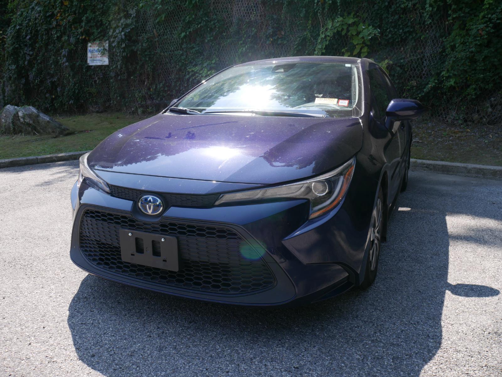 2022 Toyota Corolla Hybrid LE 2