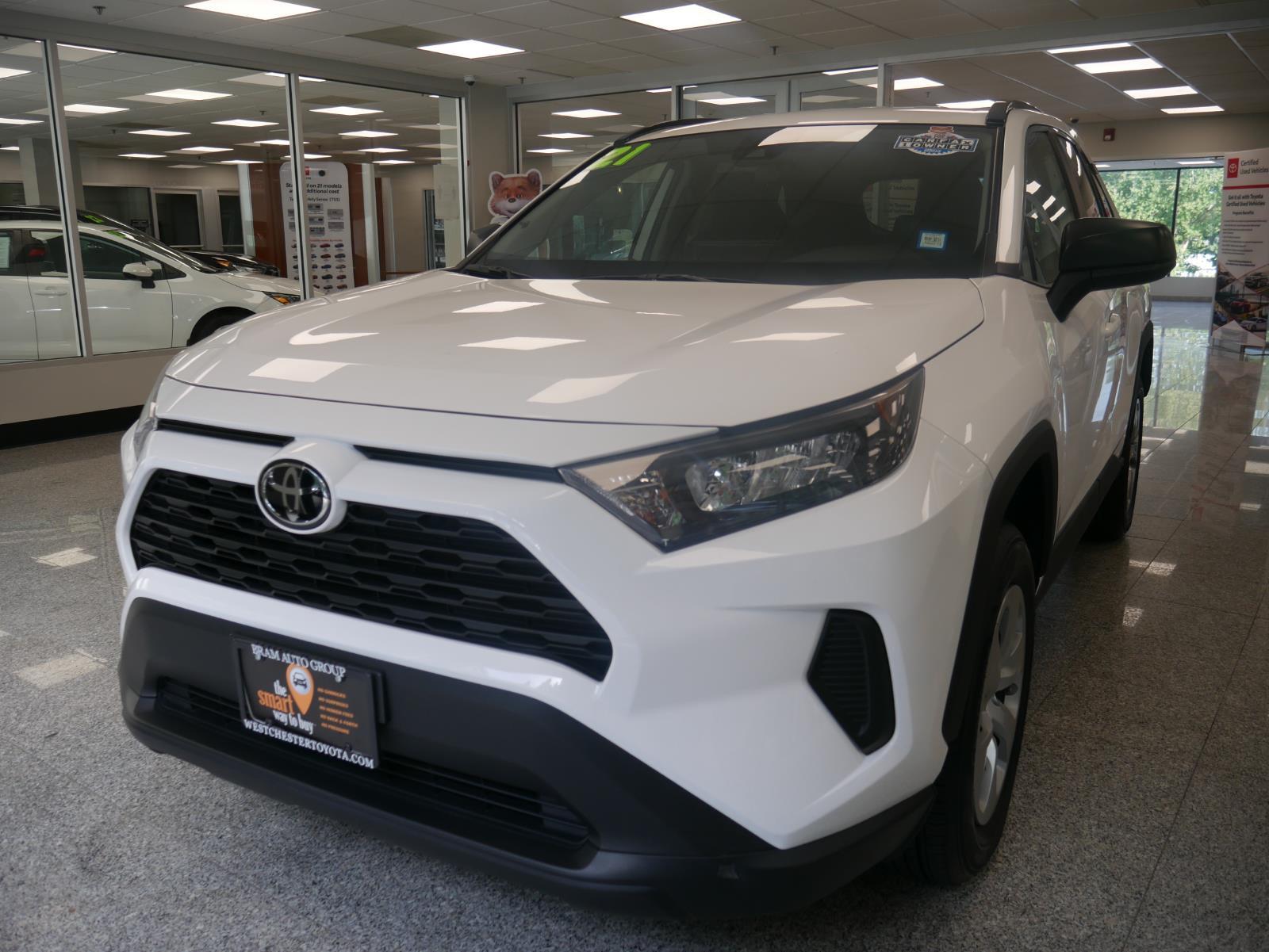 2021 Toyota RAV4 LE 2