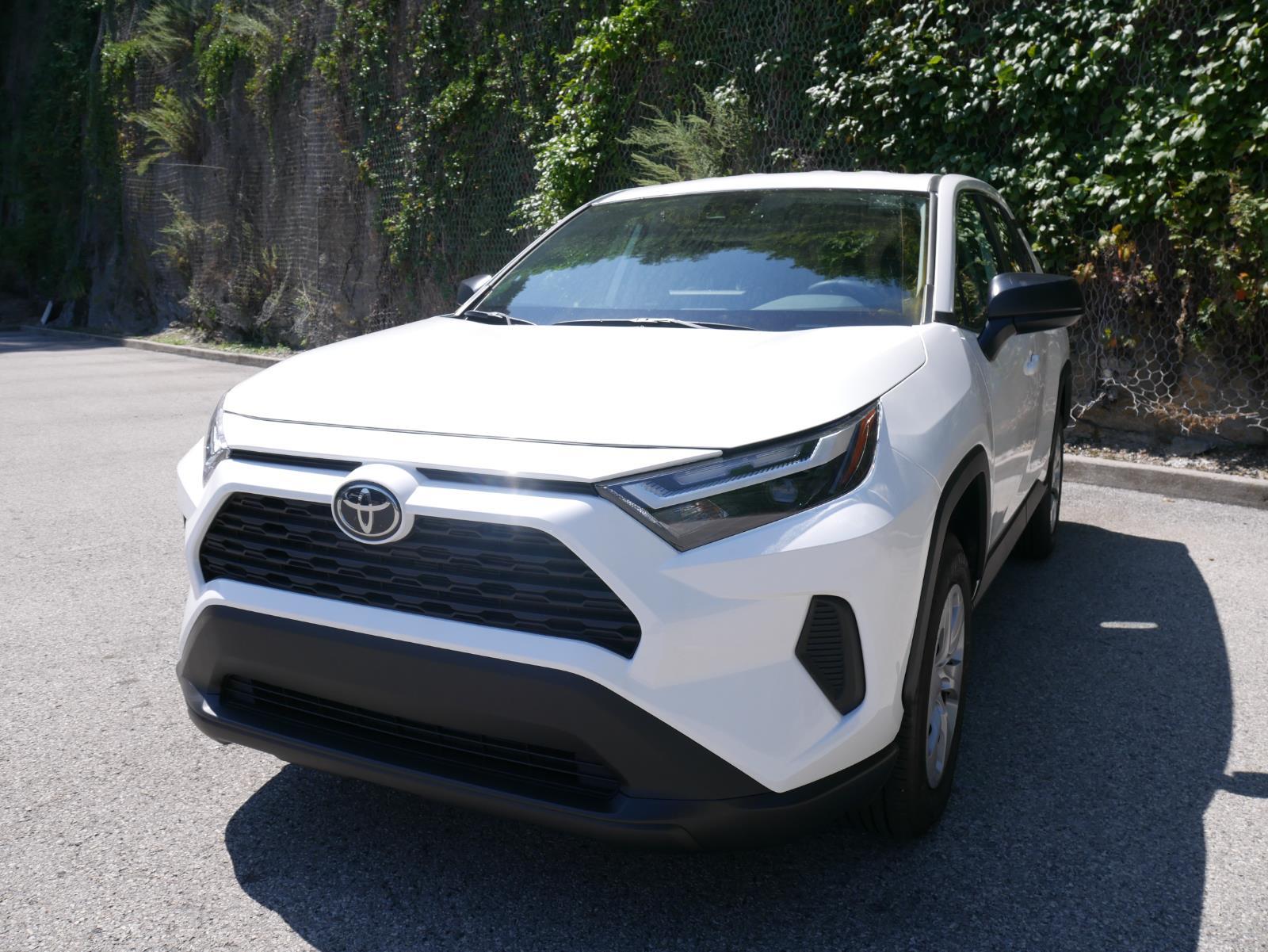 2024 Toyota RAV4 LE 2