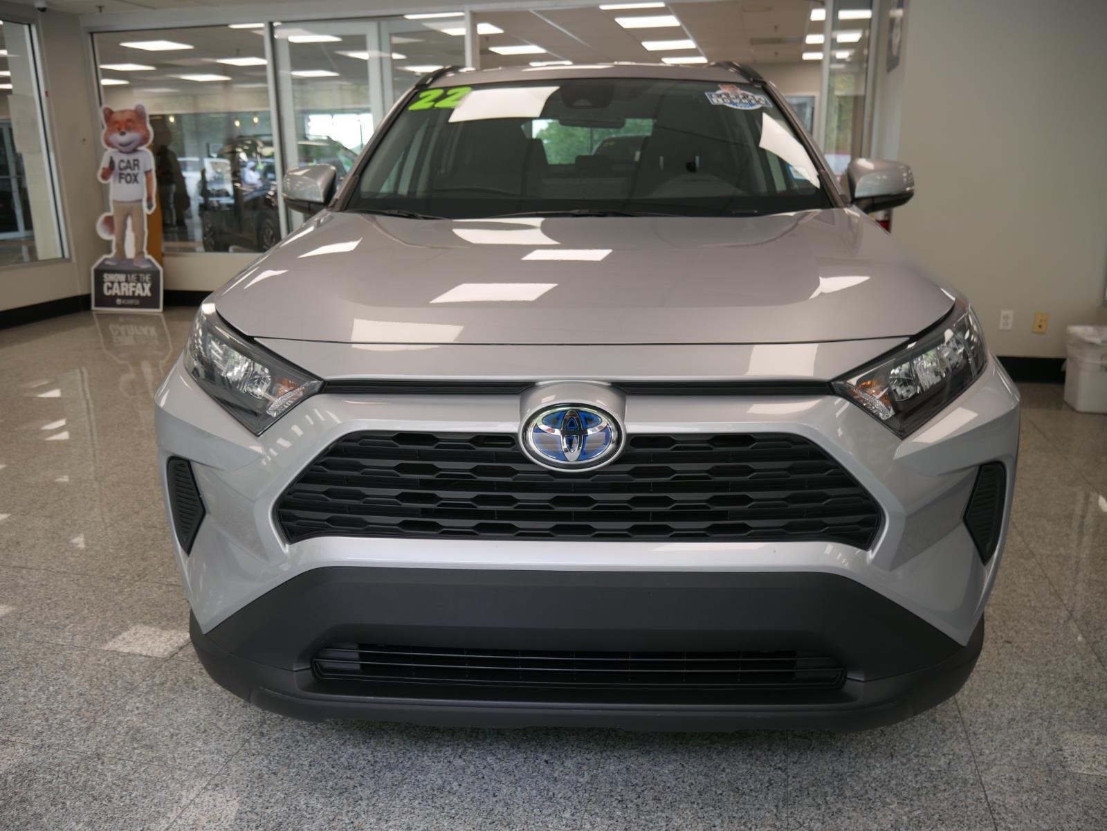 2022 Toyota RAV4 Hybrid LE 5