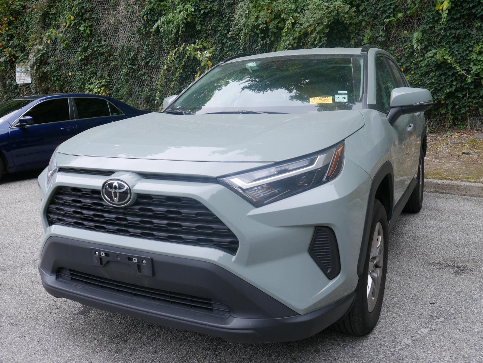 2023 Toyota RAV4 XLE 2