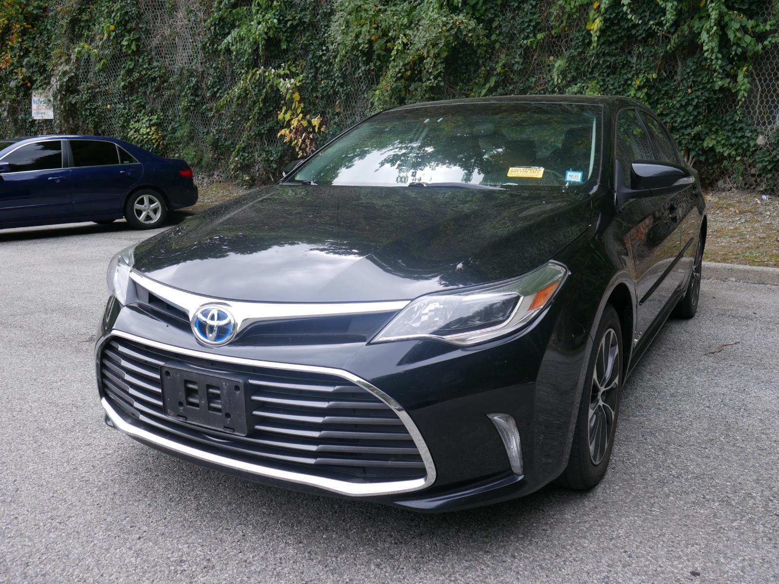 2016 Toyota Avalon Hybrid XLE Plus 2