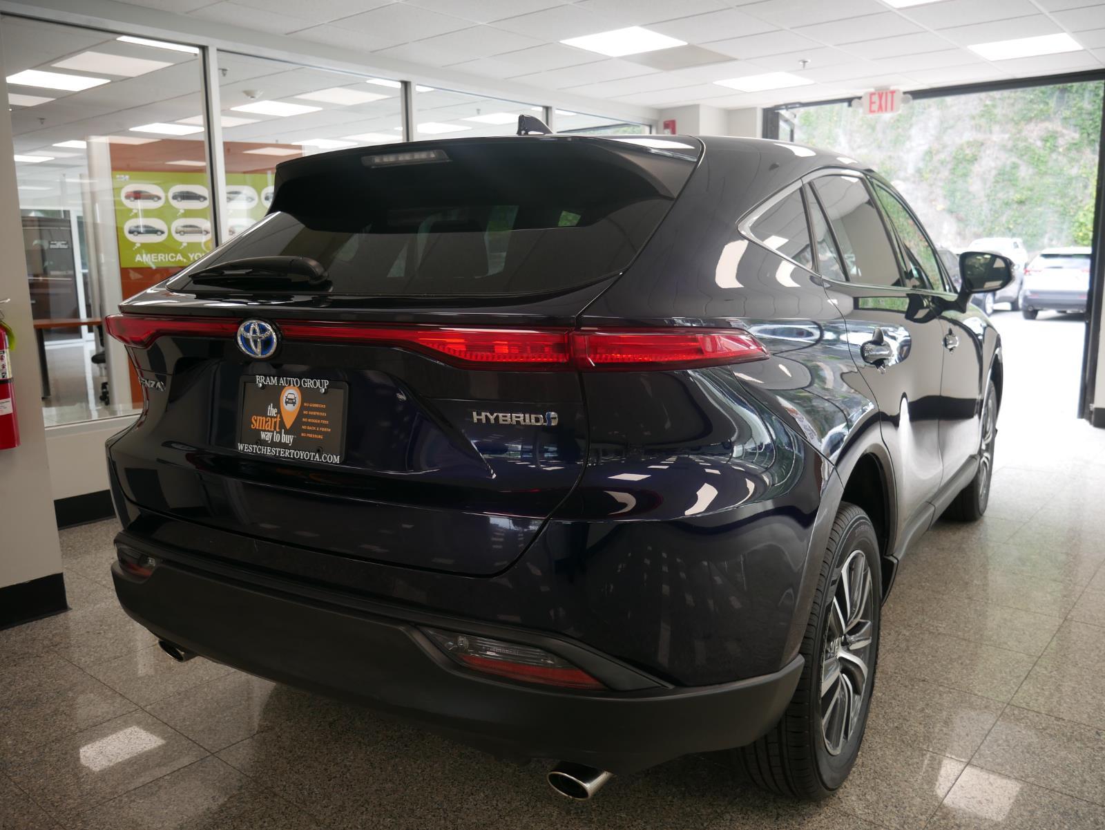 2021 Toyota Venza LE 4