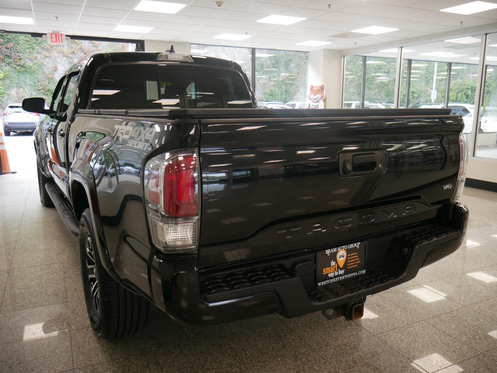 2021 Toyota Tacoma 4WD TRD Sport 3