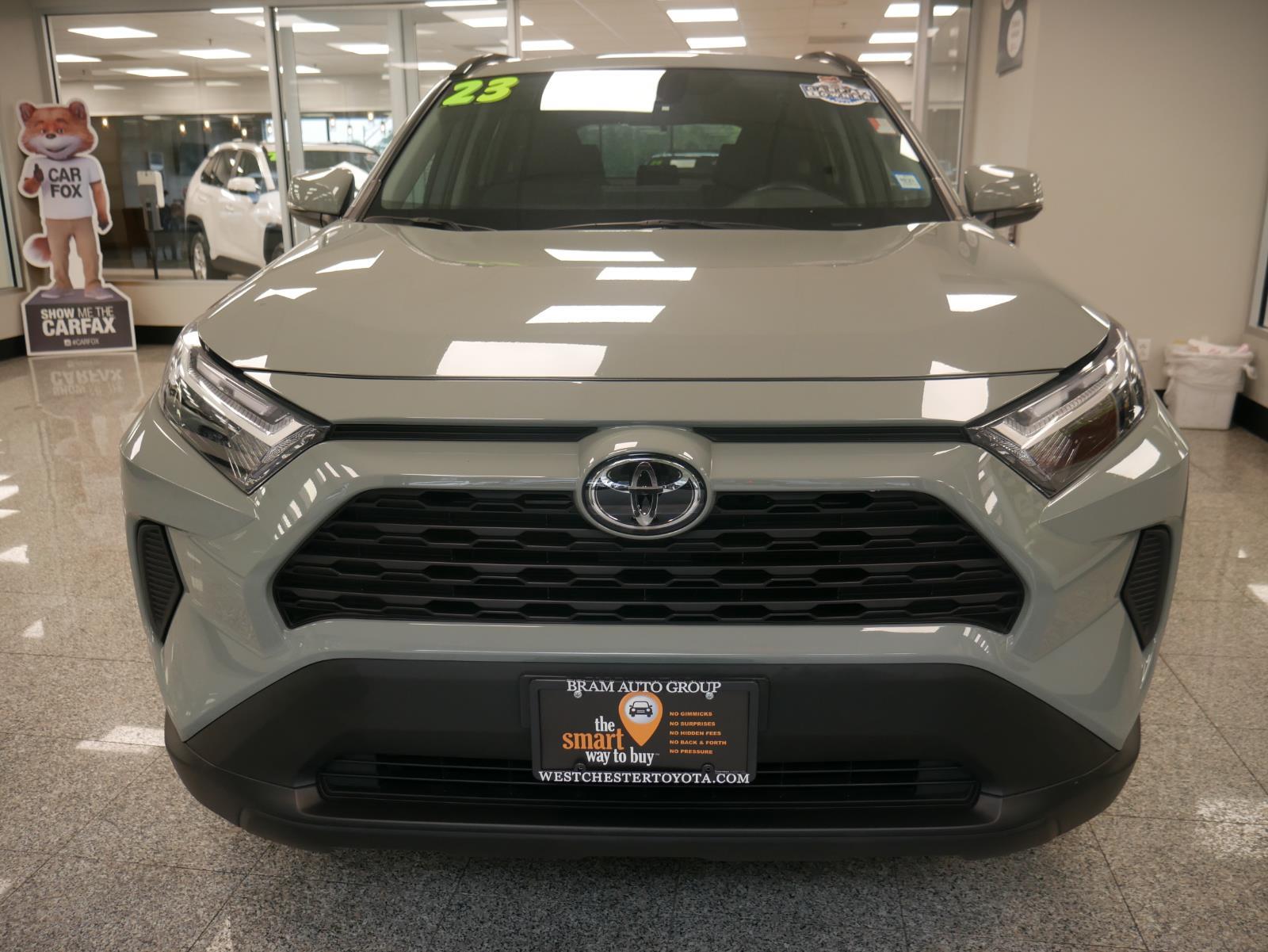 2023 Toyota RAV4 XLE 5