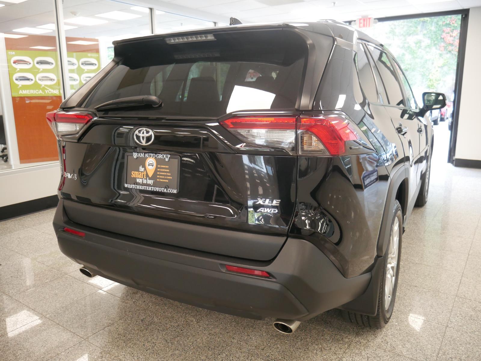 2021 Toyota RAV4 XLE Premium 4