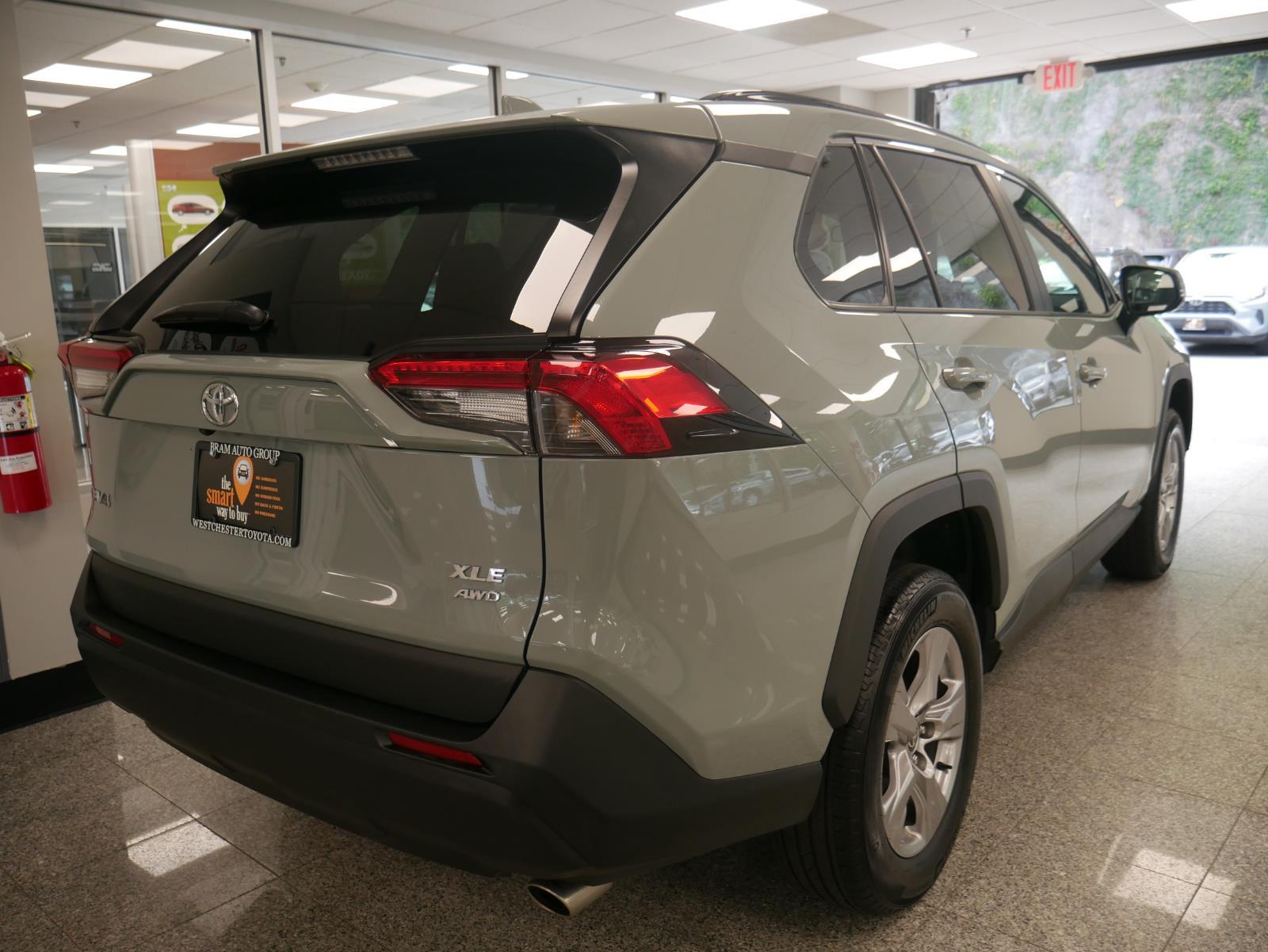 2023 Toyota RAV4 XLE 4