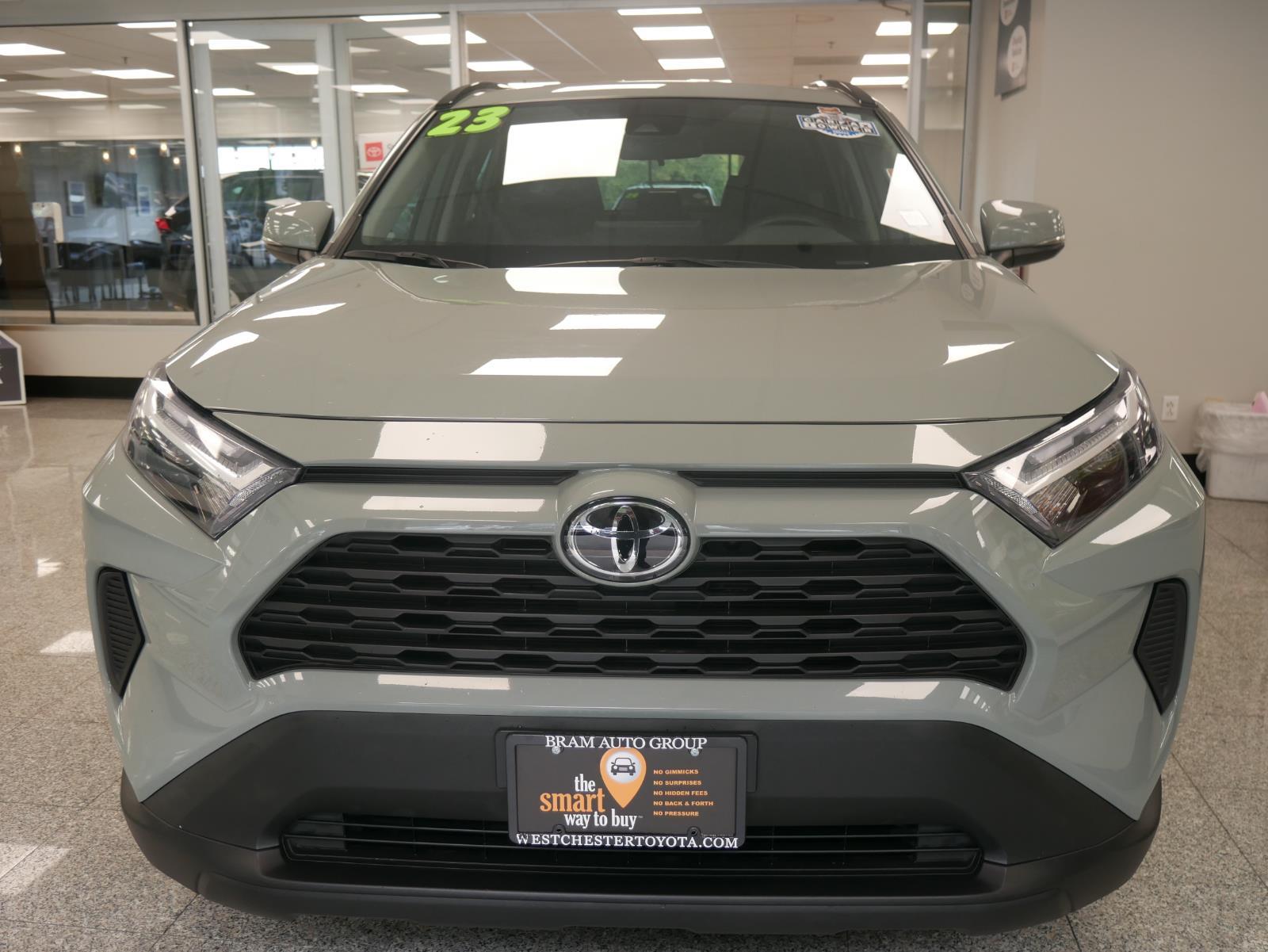 2023 Toyota RAV4 XLE 5