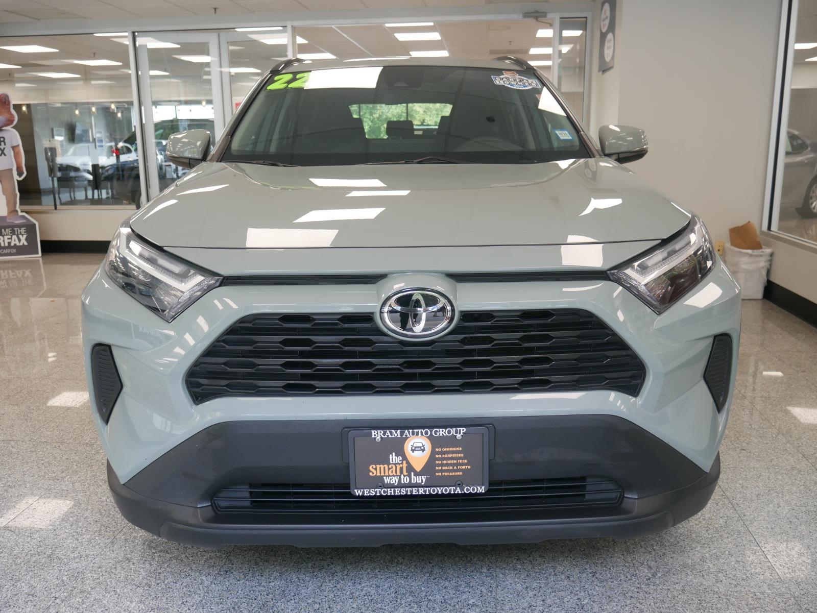 2022 Toyota RAV4 XLE 5