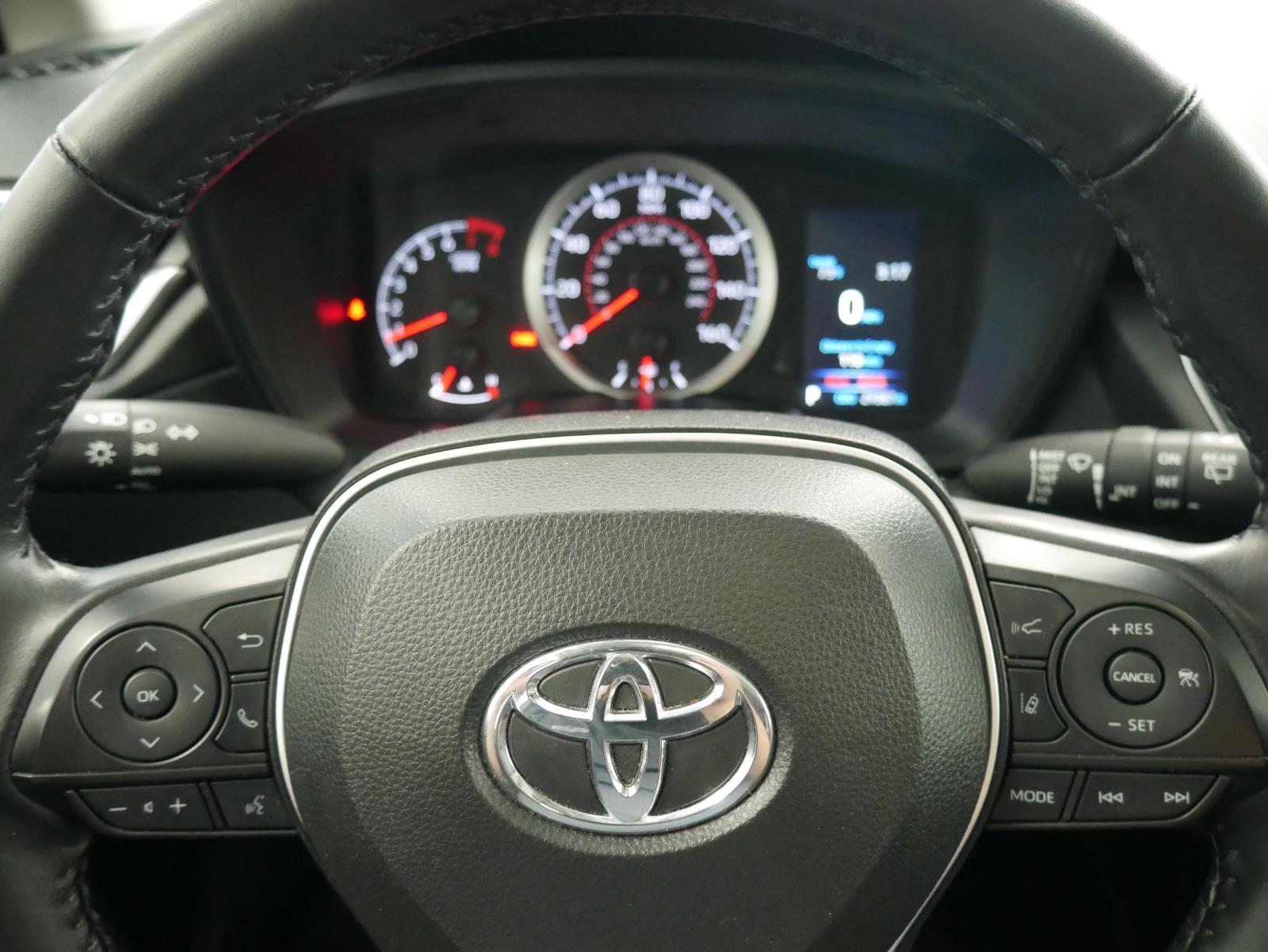 2022 Toyota Corolla Cross LE 20