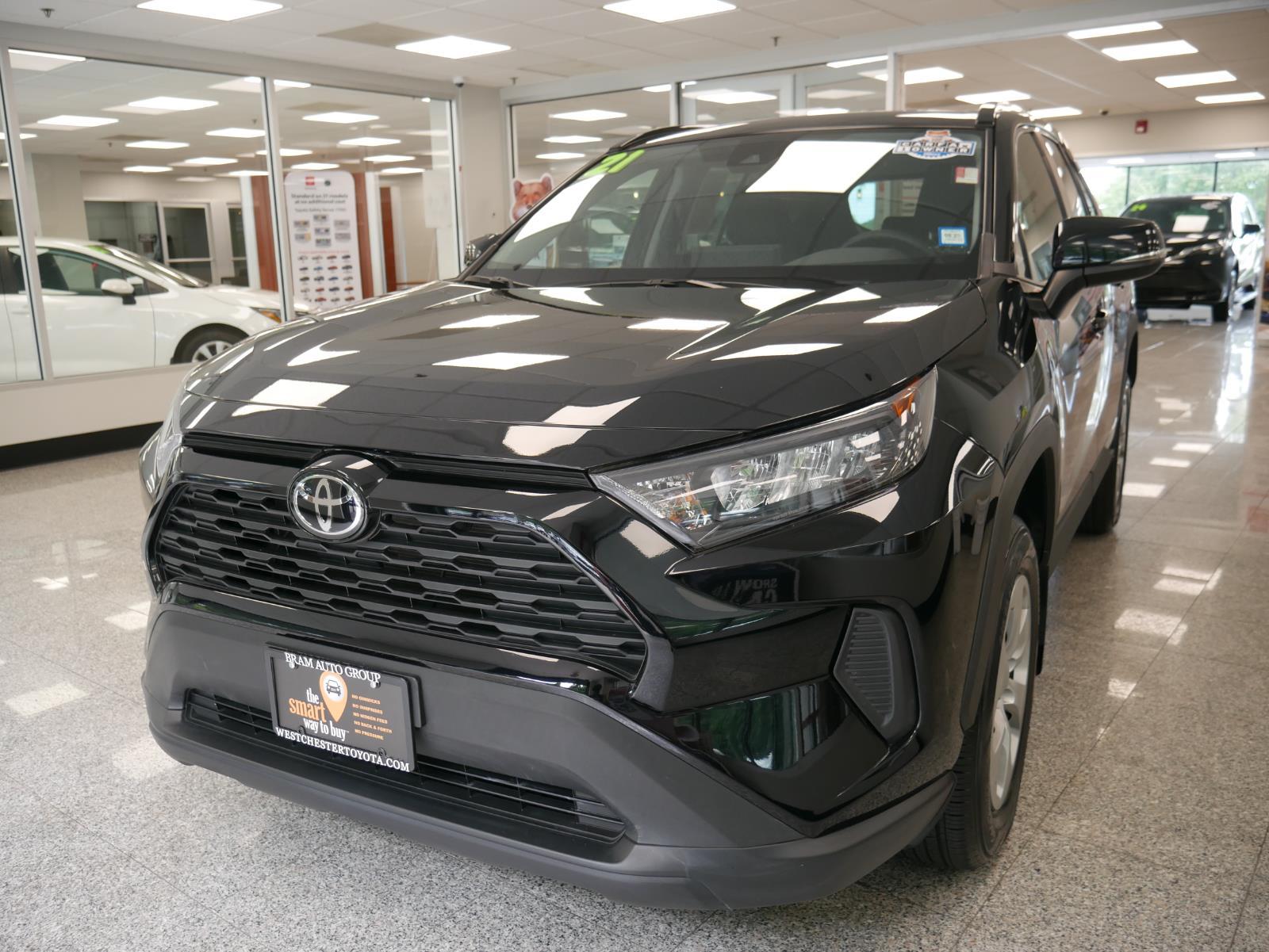 2021 Toyota RAV4 LE 2