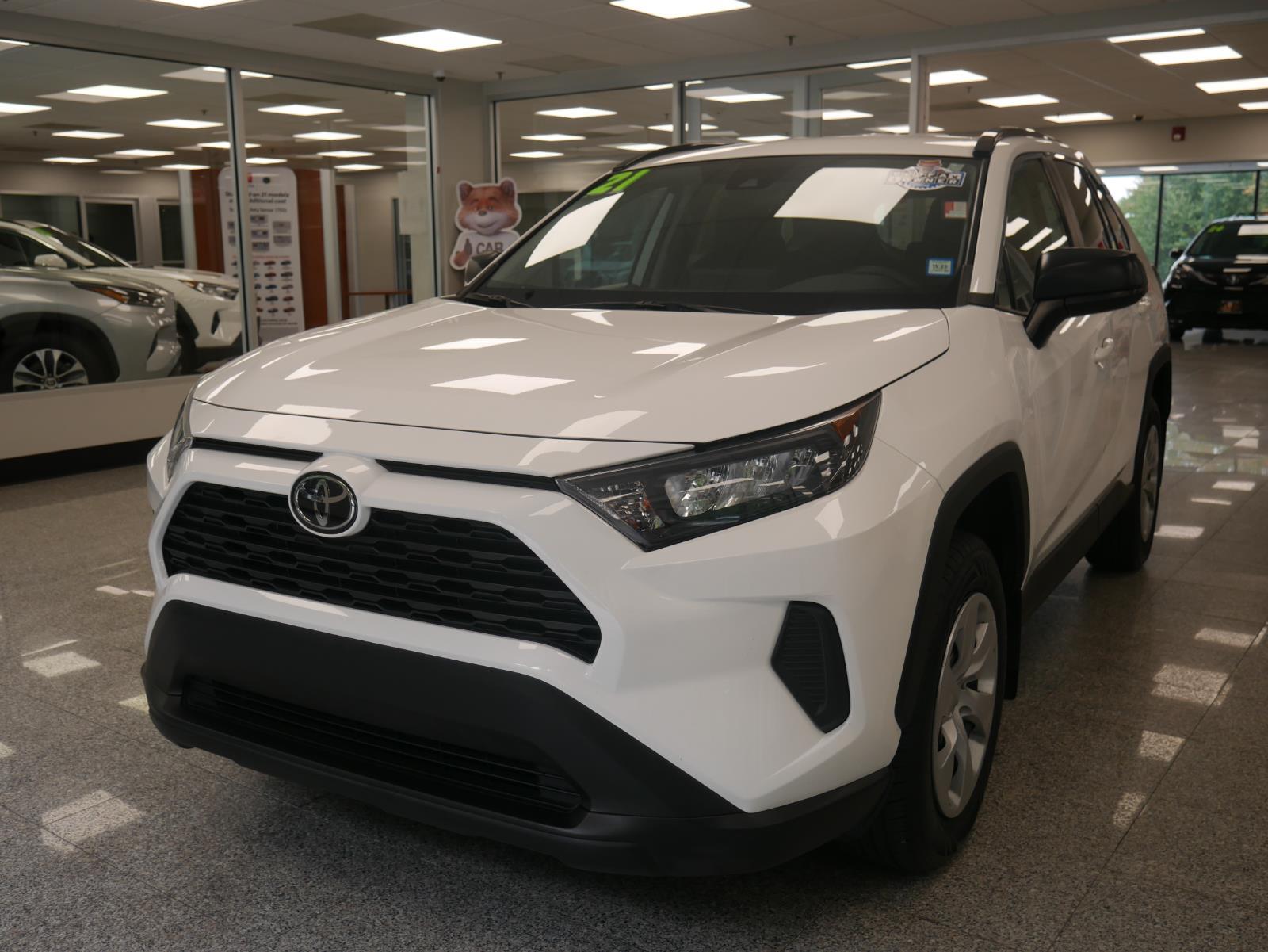 2021 Toyota RAV4 LE 2