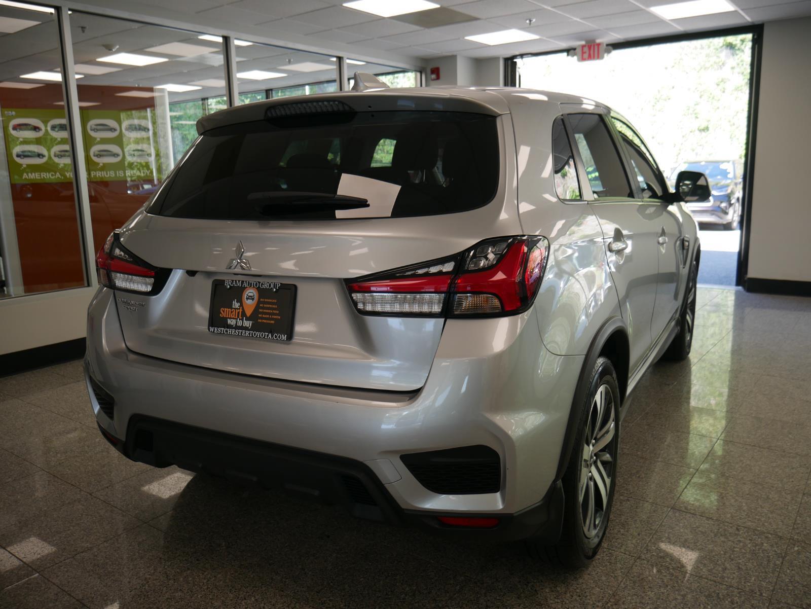 2023 Mitsubishi Outlander Sport ES 4