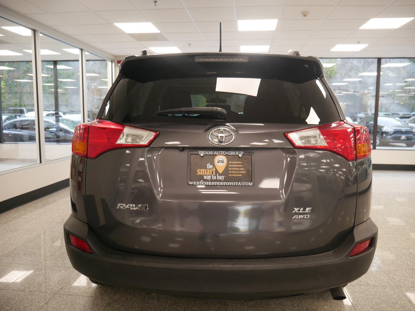 2013 Toyota RAV4 XLE 6