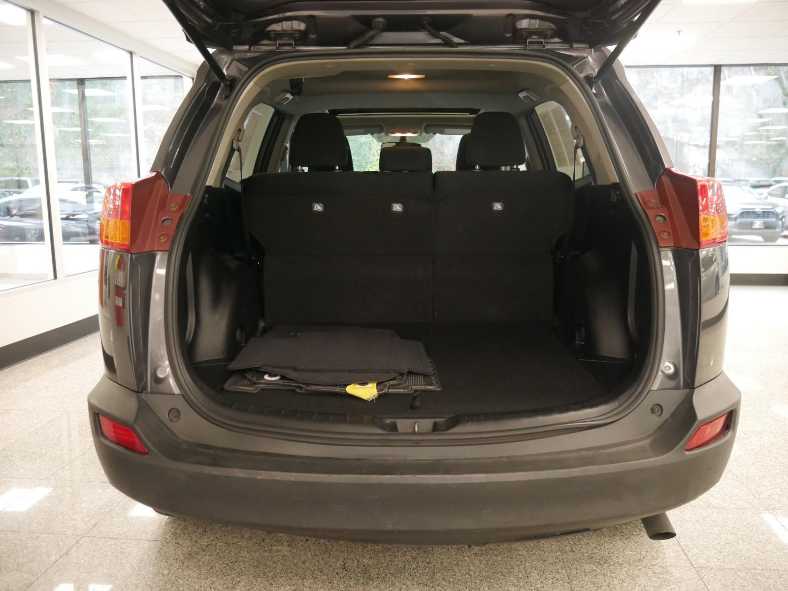 2013 Toyota RAV4 XLE 7