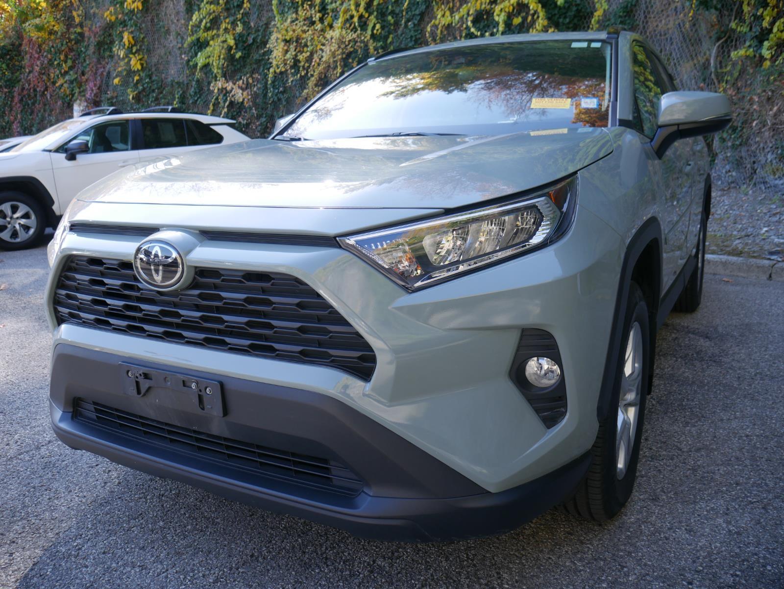 2020 Toyota RAV4 XLE 2