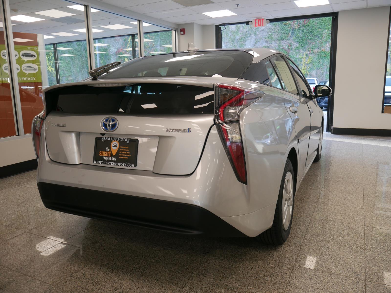 2017 Toyota Prius Two 4