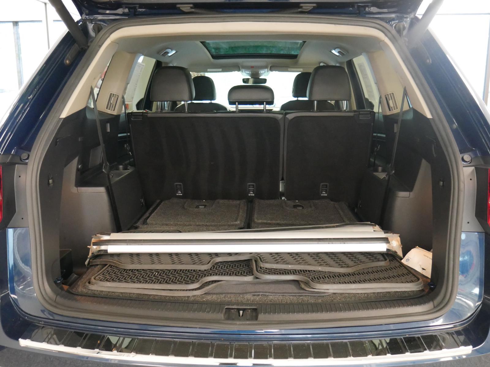 2019 Volkswagen Atlas 3.6L V6 SEL 8