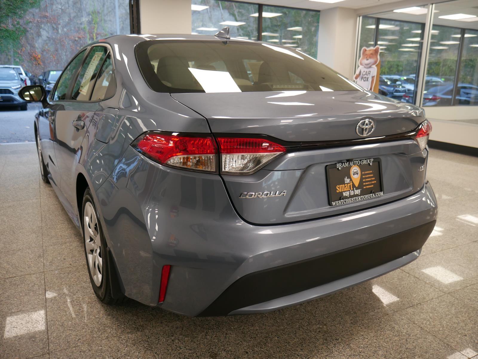 2022 Toyota Corolla LE 3