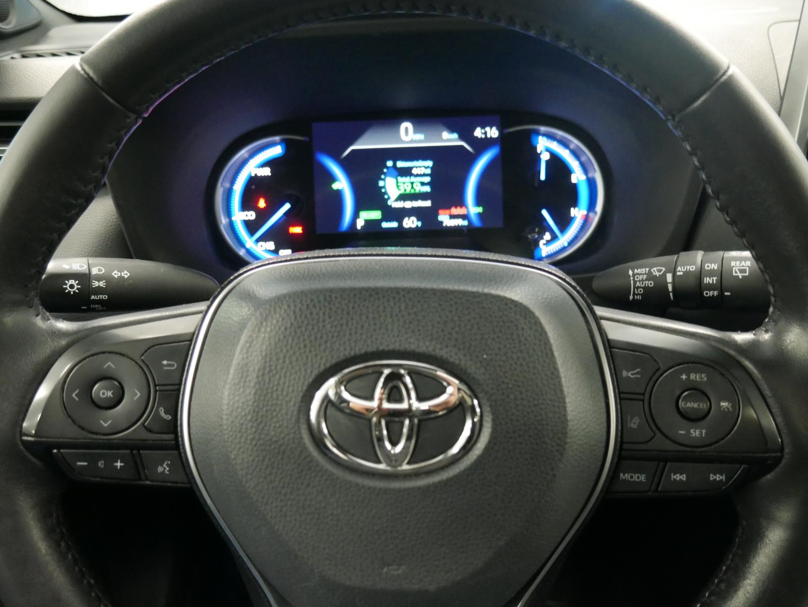 2022 Toyota RAV4 Hybrid XSE 19