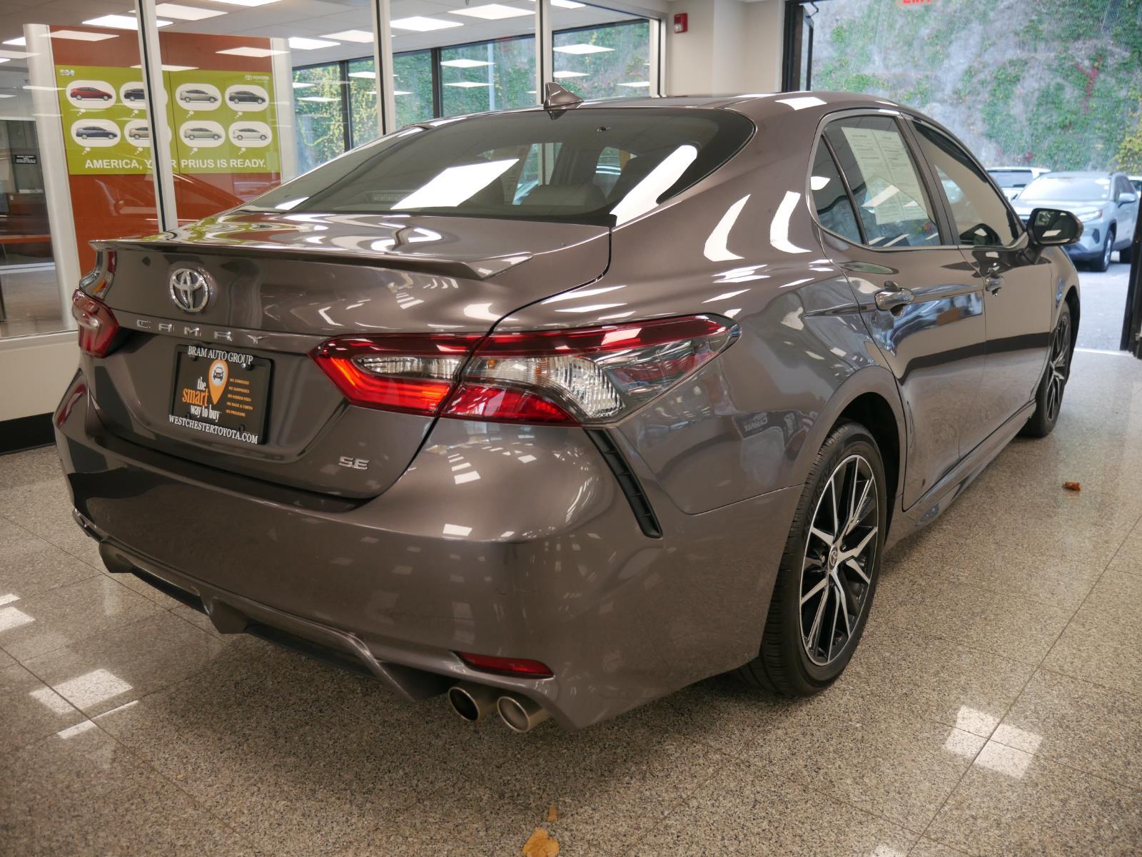 2023 Toyota Camry SE 4