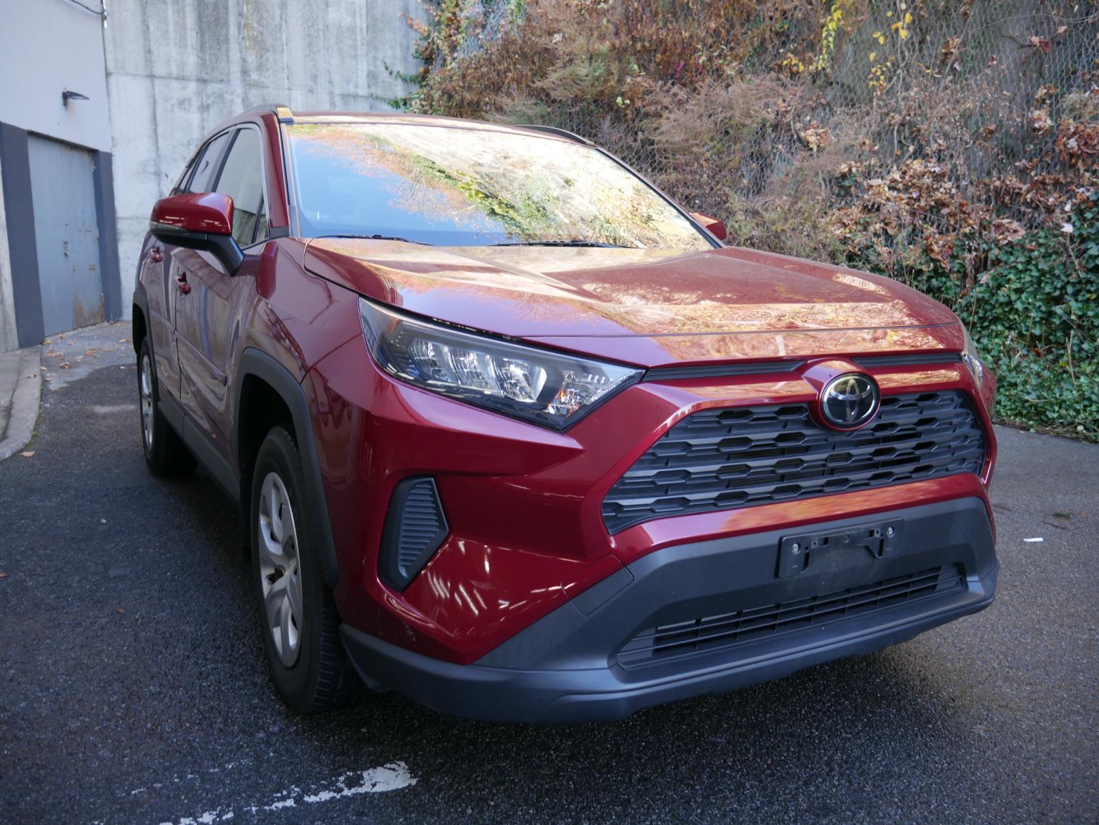 2019 Toyota RAV4 LE 2