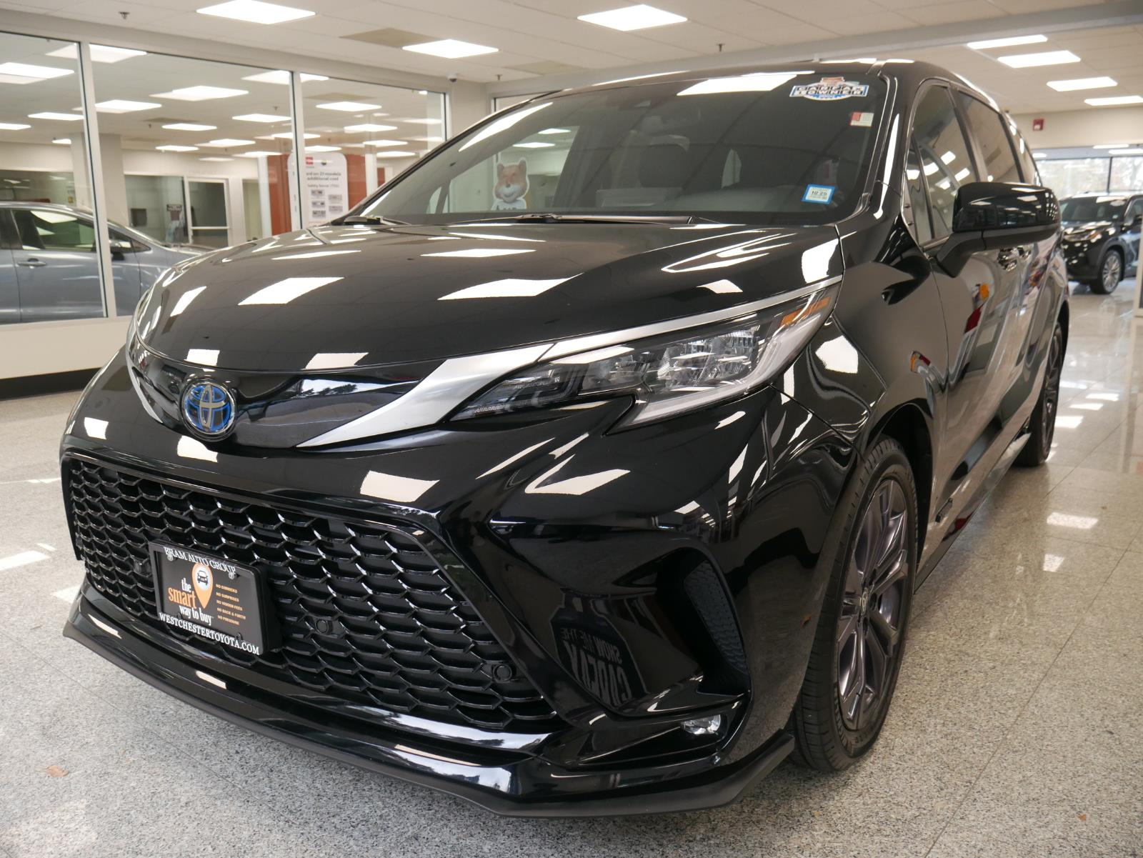 2021 Toyota Sienna XSE 2