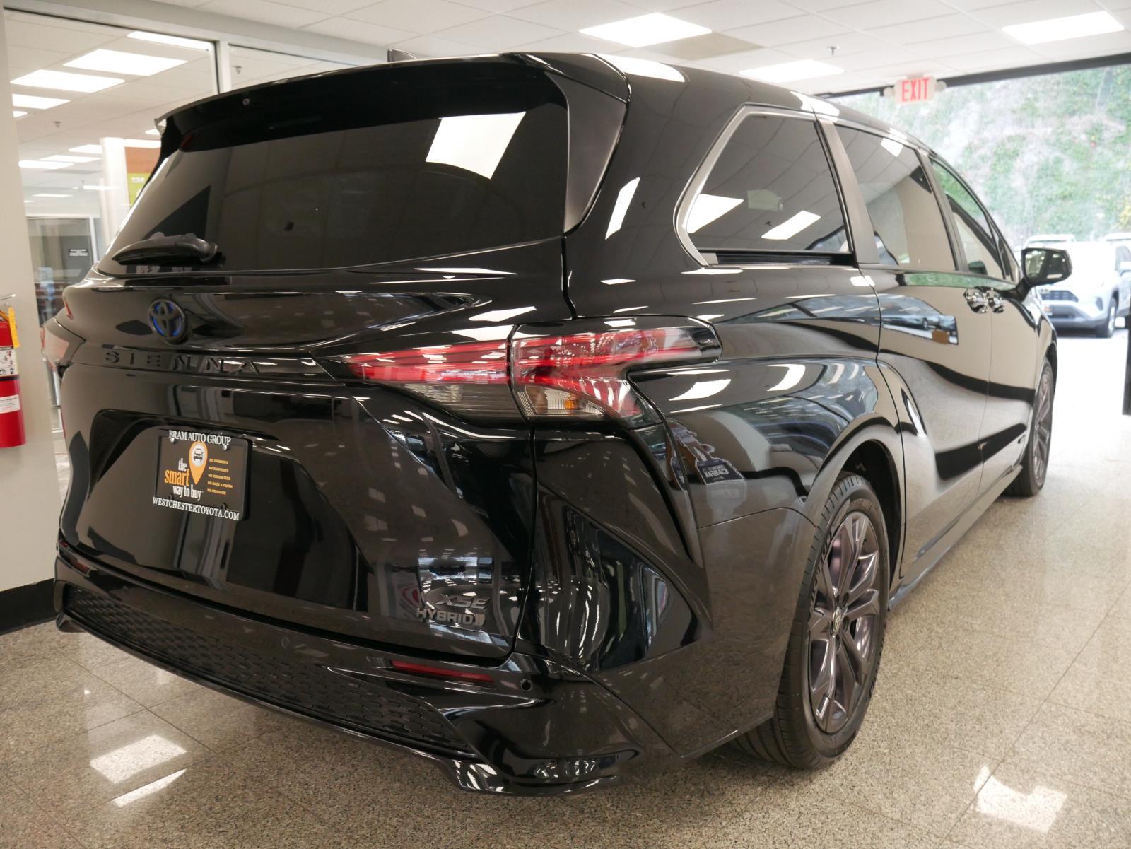 2021 Toyota Sienna XSE 4