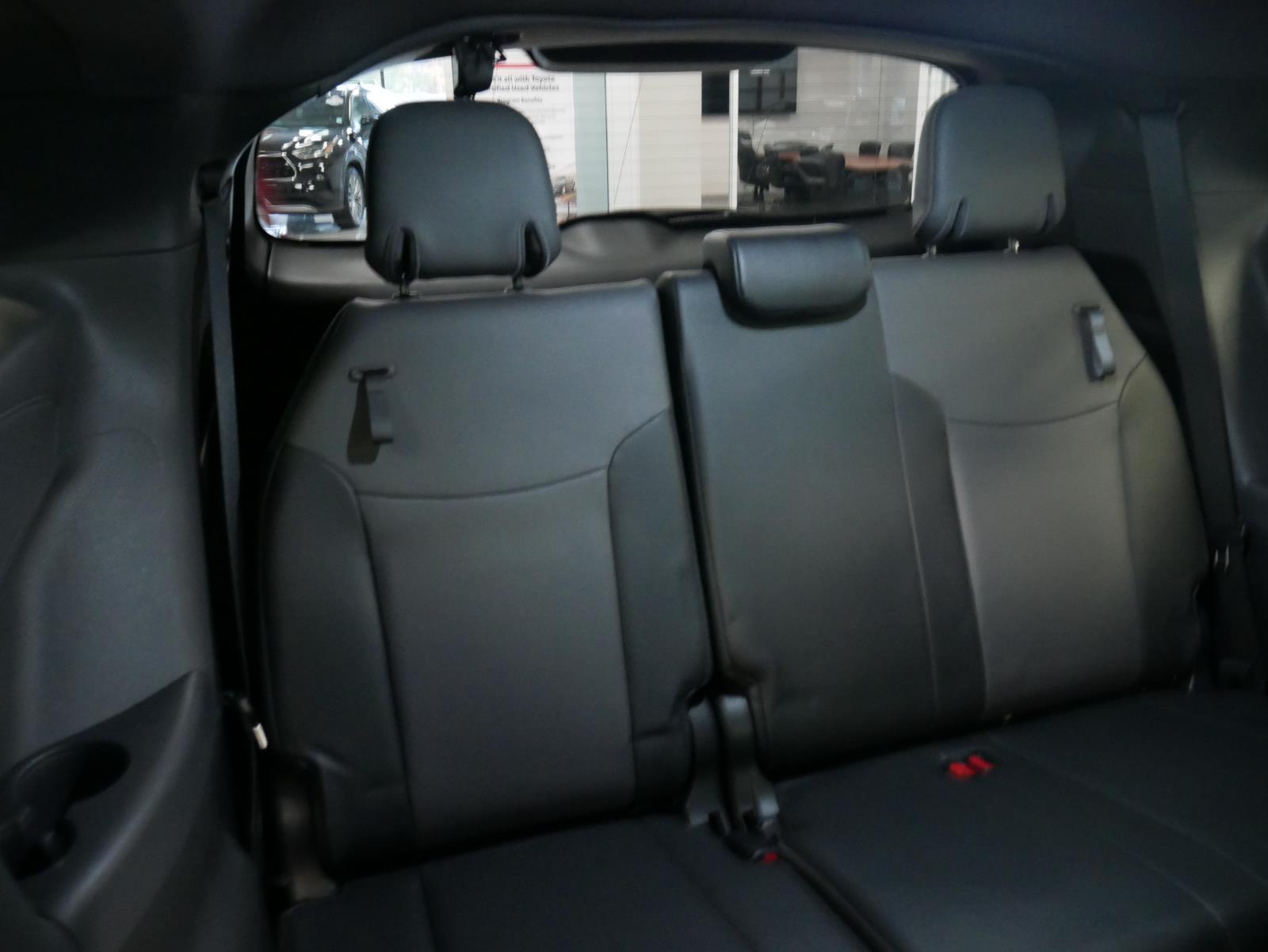 2021 Toyota Sienna XSE 17