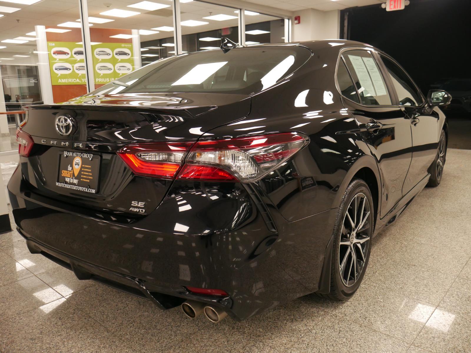 2021 Toyota Camry SE 4