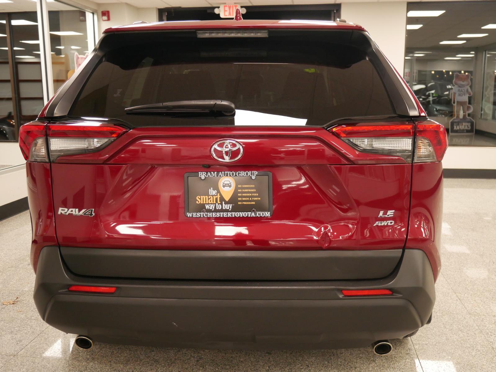 2019 Toyota RAV4 LE 6