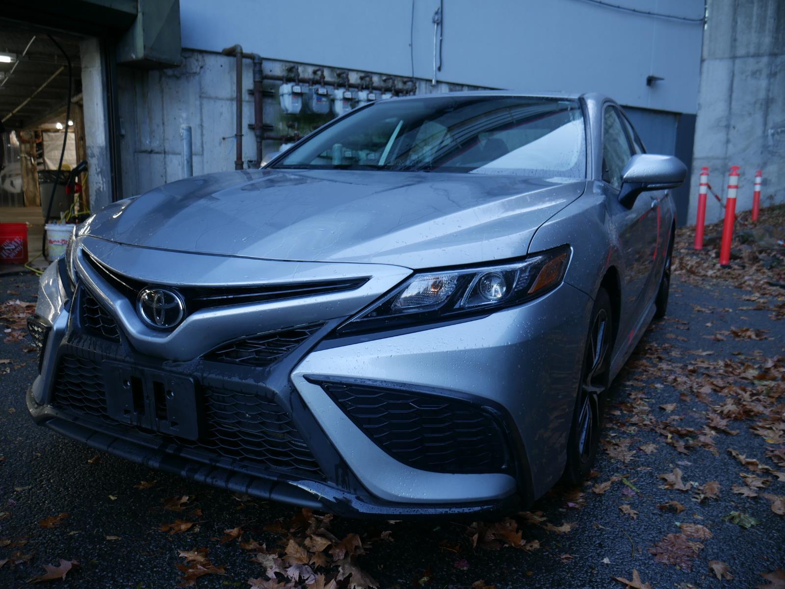 2021 Toyota Camry SE 2