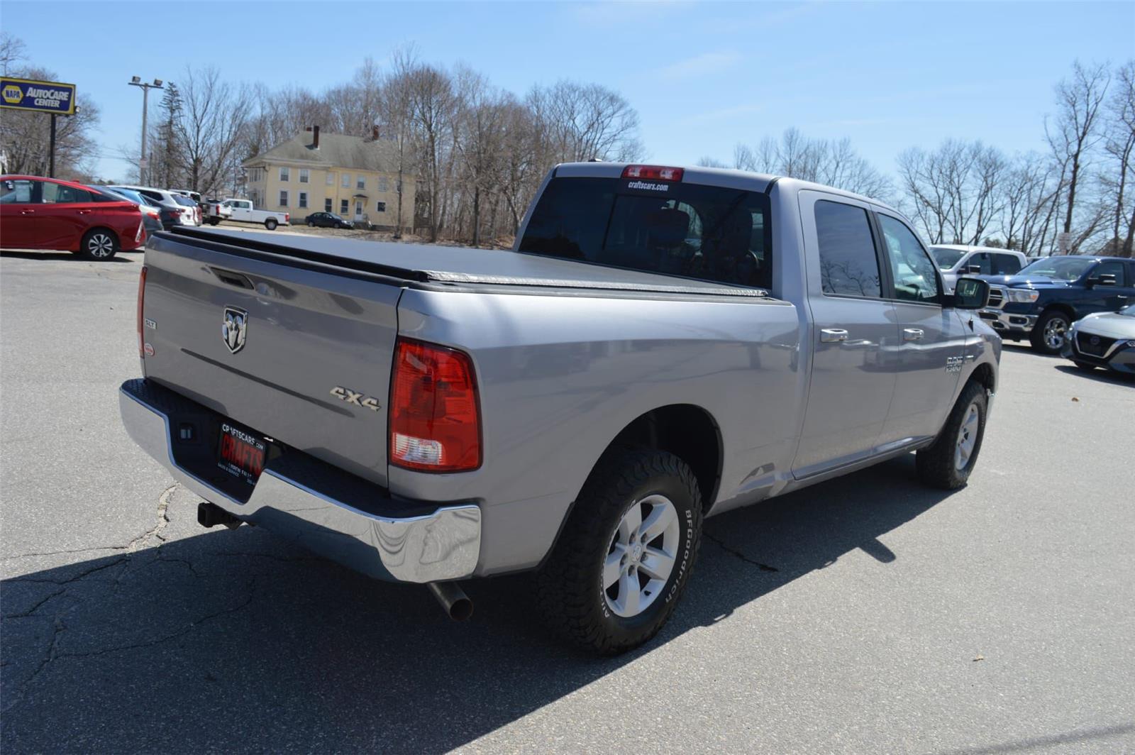 2020 Ram 1500 Classic SLT photo 6