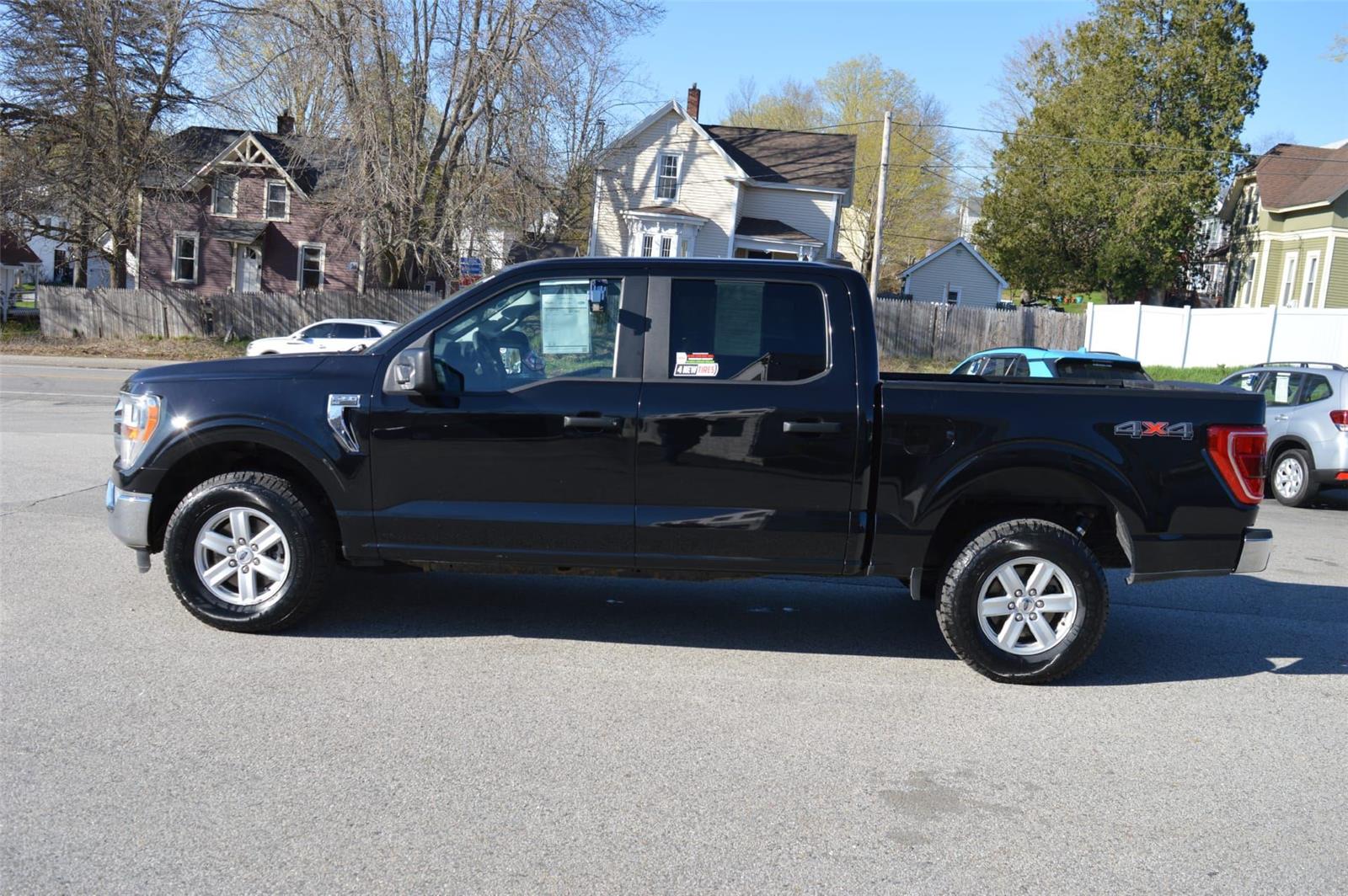 2021 Ford F-150 XLT photo 2