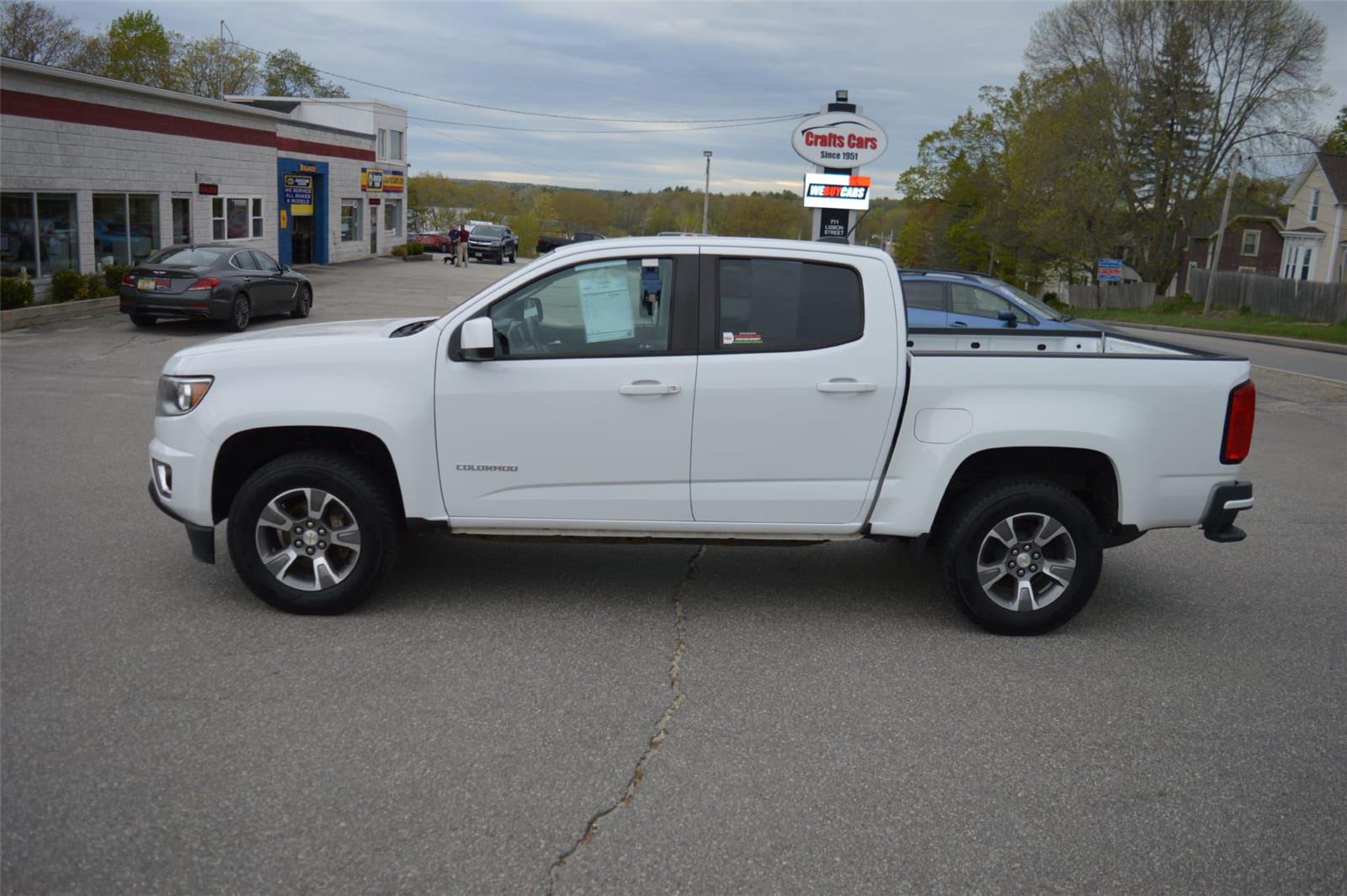2018 Chevrolet Colorado Z71 photo 2