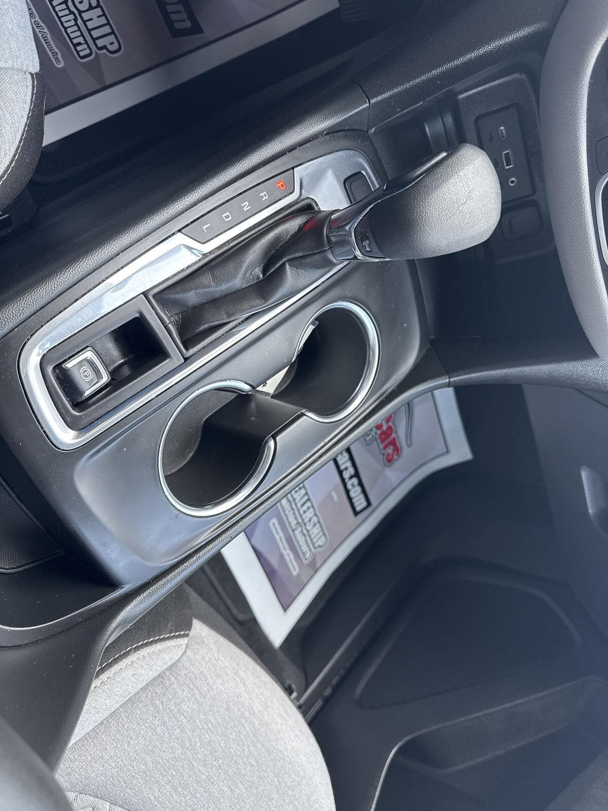2023 Chevrolet Equinox LS photo 18