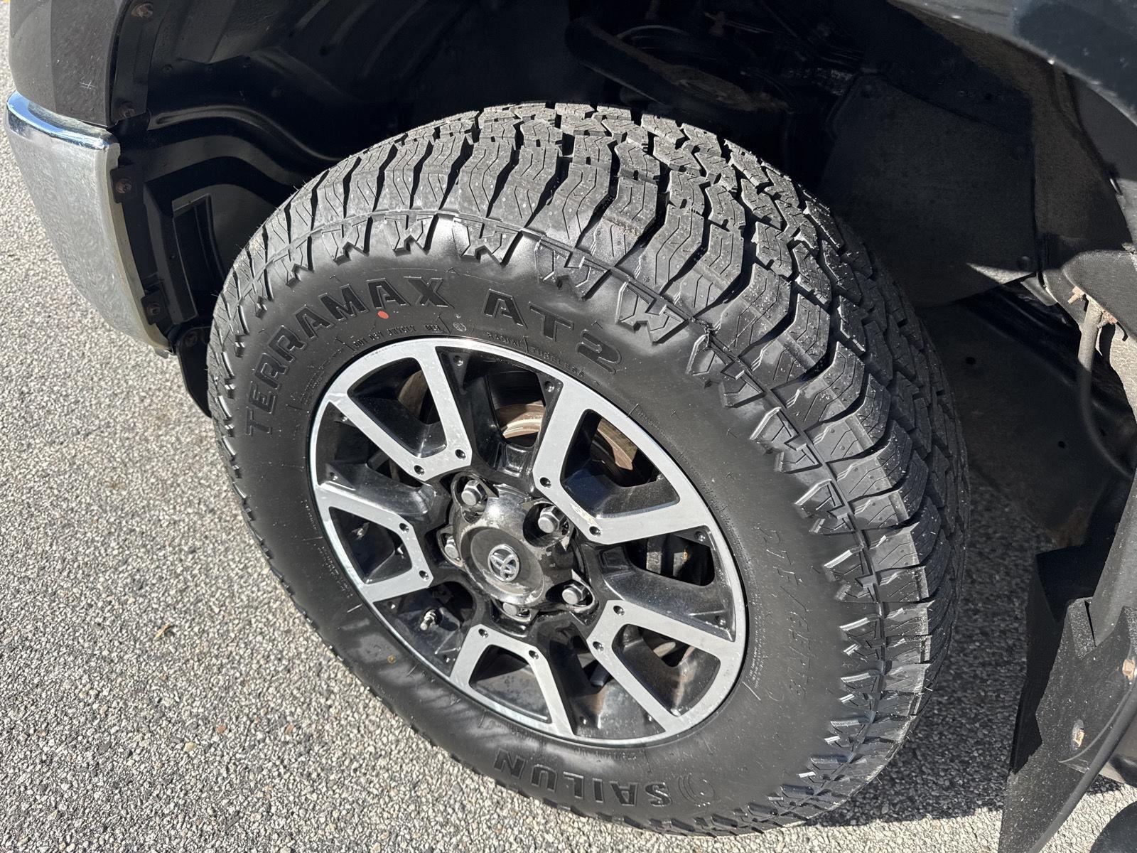 2017 Toyota Tundra Limited photo 8
