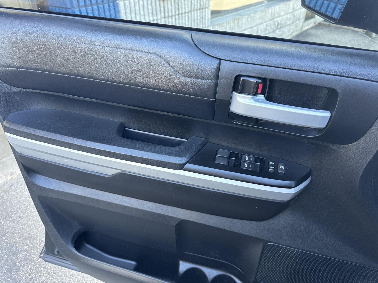 2017 Toyota Tundra Limited photo 14