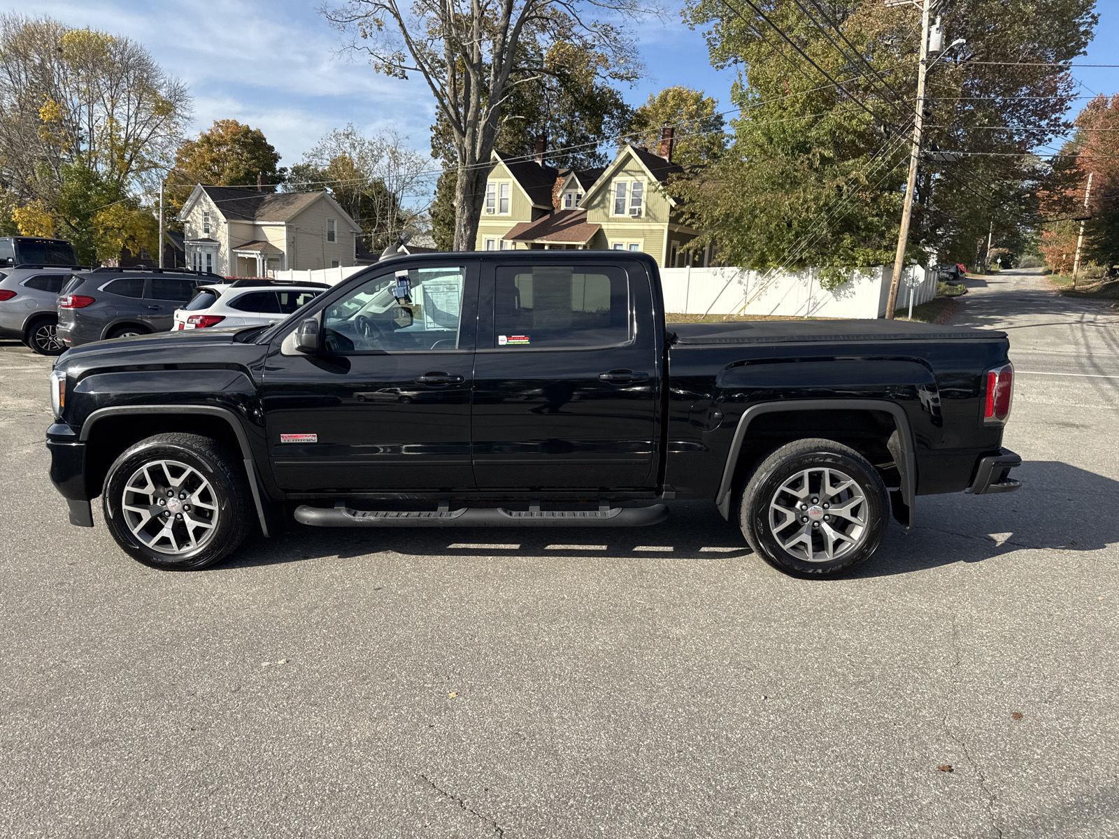 2017 Gmc Sierra 1500 SLT photo 2