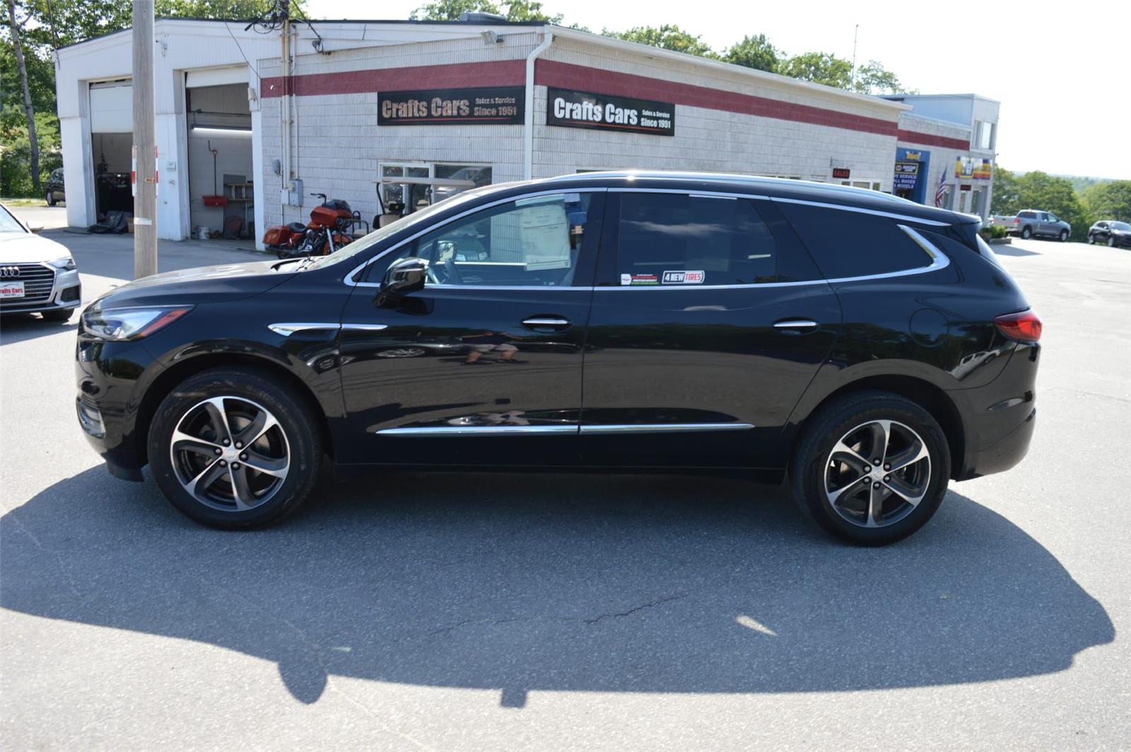 2020 Buick Enclave Essence photo 3