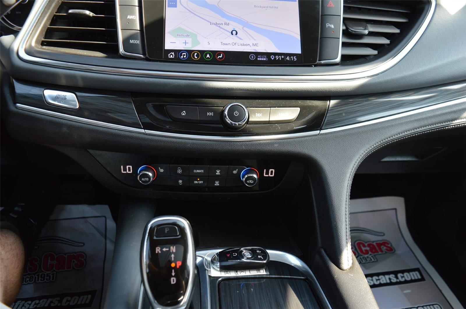 2020 Buick Enclave Essence photo 25