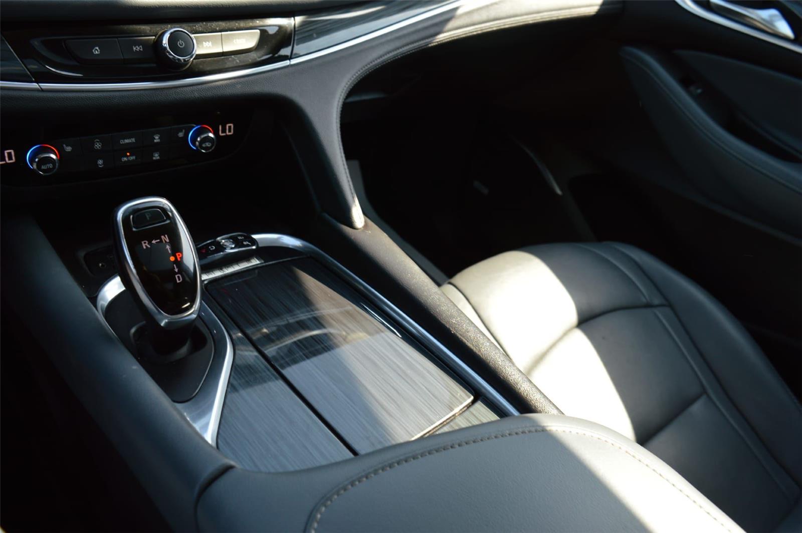 2020 Buick Enclave Essence photo 26