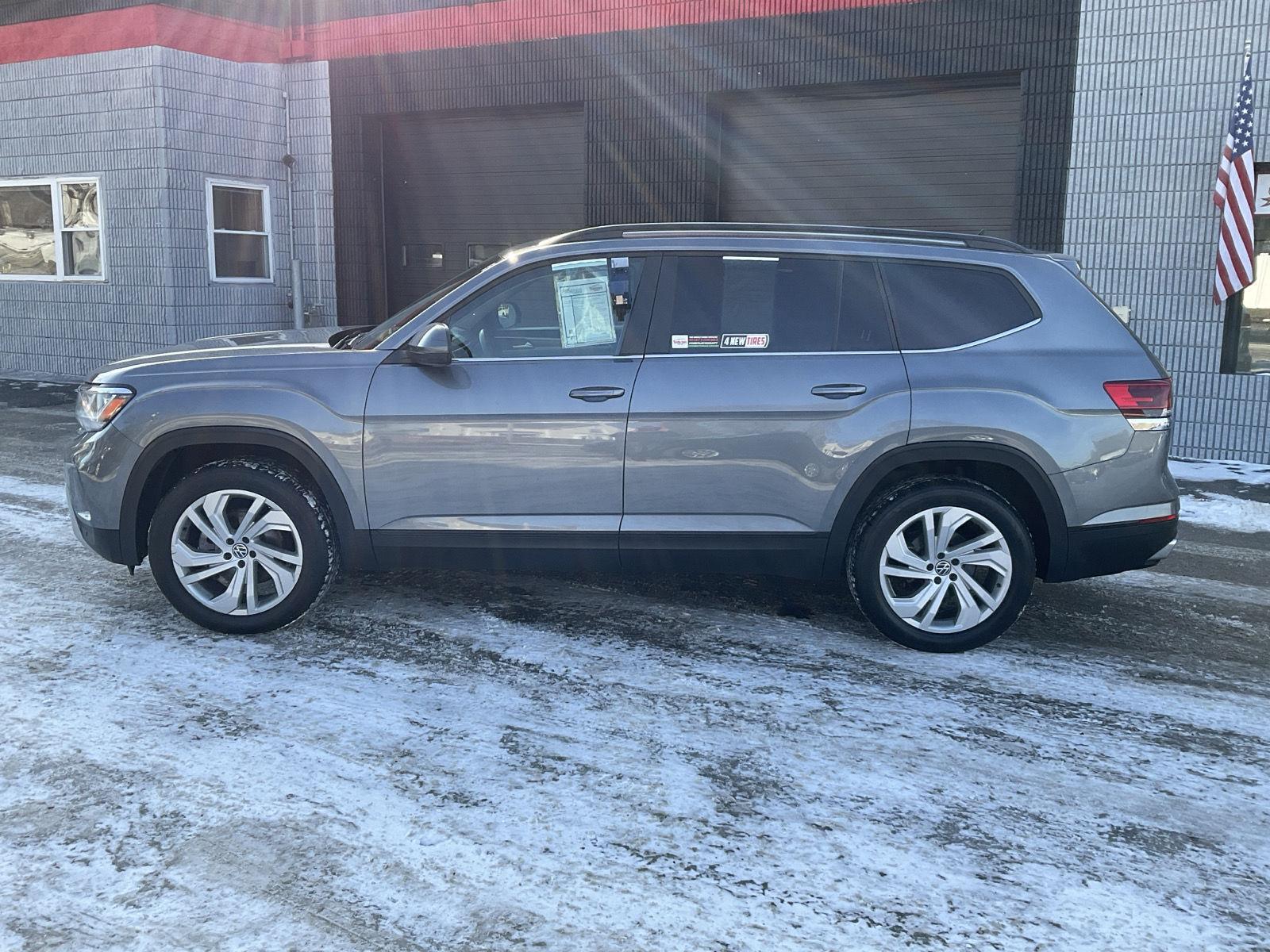 2022 Volkswagen Atlas SE w/Tech