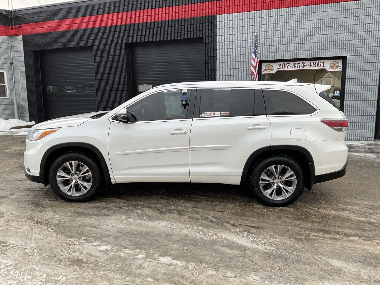 2015 Toyota Highlander XLE's photo