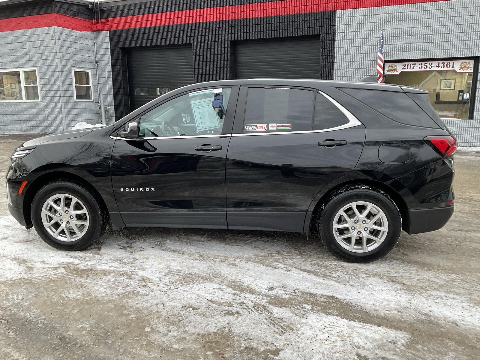 2024 Chevrolet Equinox LT's photo