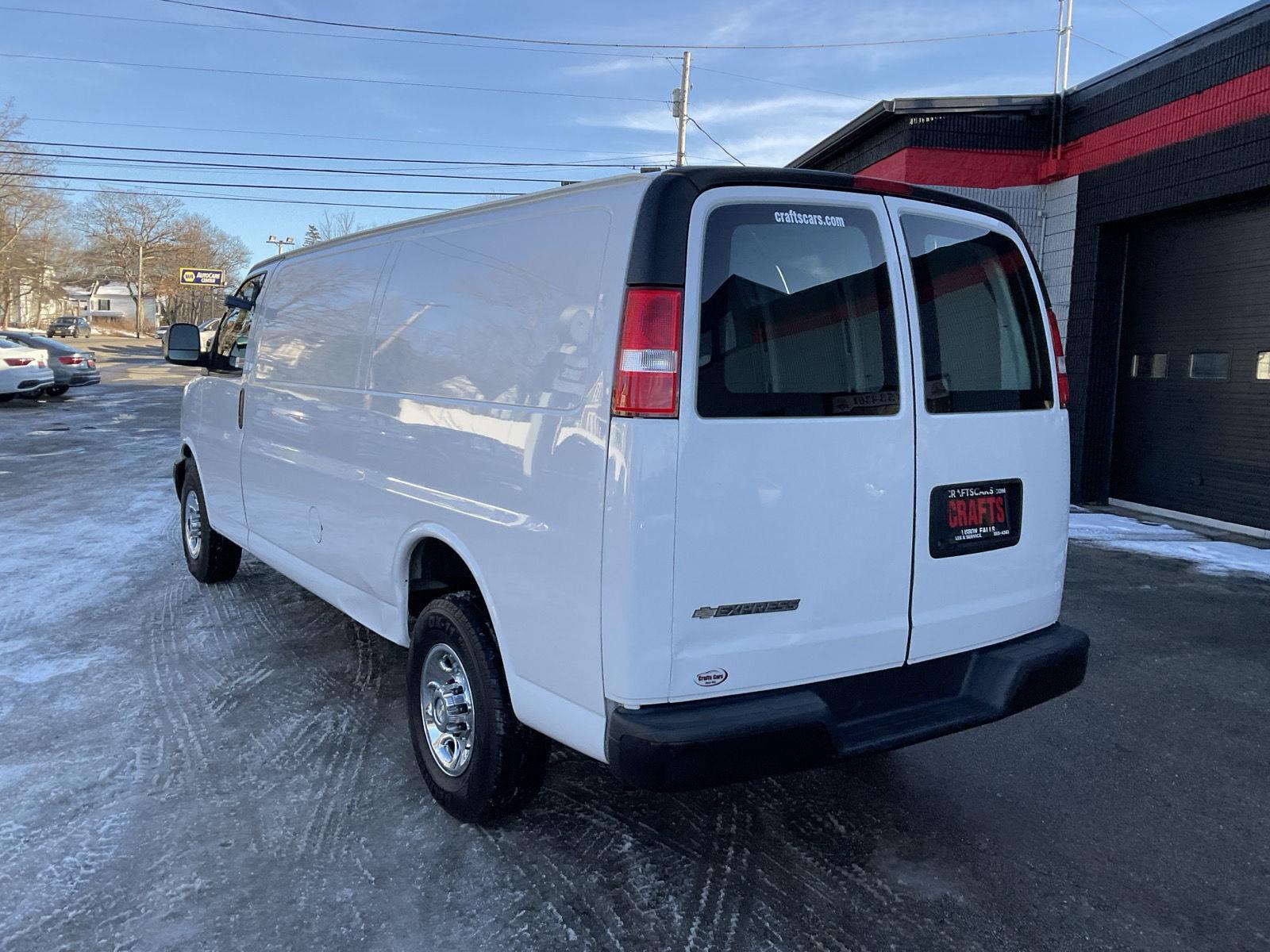 2021 Chevrolet Express Cargo Work Van's photo