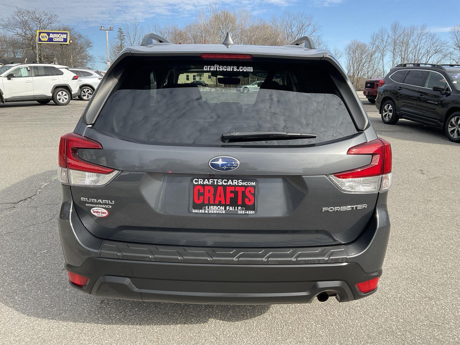 View vehicle photo 4